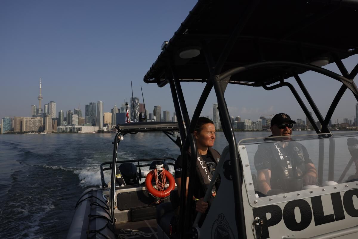 police_toronto_waterfront